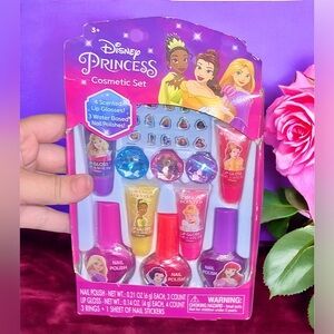 Disney Princess Cosmetic Set New